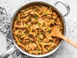 2026澳洲行运5在线网站-One Pot Creamy Cajun Chicken Pasta in the pan.